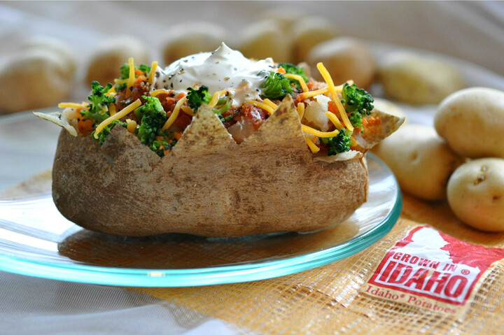 Baked Idaho® Potato With Broccoli and Salsa | Idaho Potato Commission