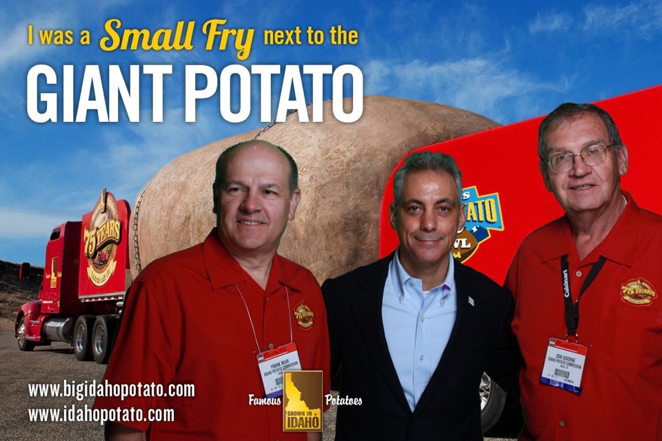 Chicago Mayor Rahm Emanuel (center) joined officials from the Idaho Potato Commission (IPC), Frank Muir, President and CEO, IPC (left) and Don Odiorne, VP, Foodservice, IPC (right) for a photo. 